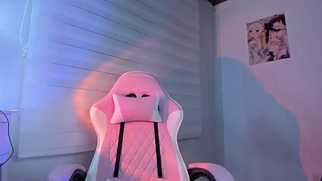 Snapshot of mikusitq_ chatting on 7, 11, 2025 mikusitq online show from 7, 11, 2025