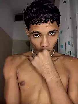 BrawnLove02 online show from 9, 2, 2025