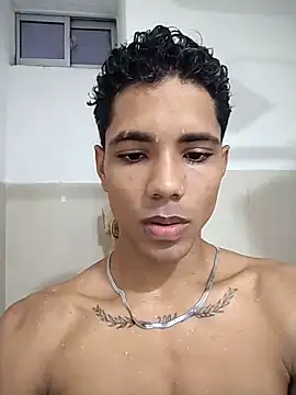 BrawnLove02 online show from 18, 2, 2025