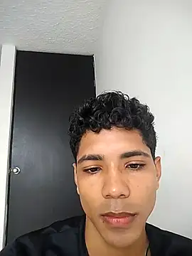 BrawnLove02 online show from 22, 2, 2025
