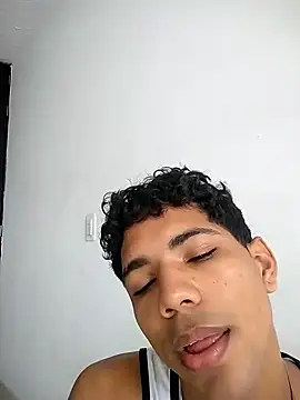 BrawnLove02 online show from 12, 3, 2025
