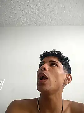 BrawnLove02 online show from 20, 3, 2025