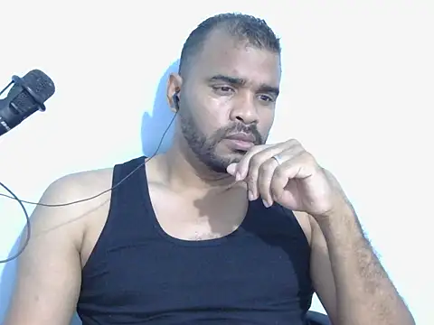 Snapshot of YOX22 chatting on 12, 9, 2025 YOX22 online show from 12, 9, 2025