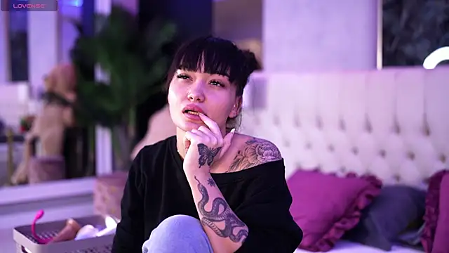 SashaFerrera online show from 28, 10, 2025