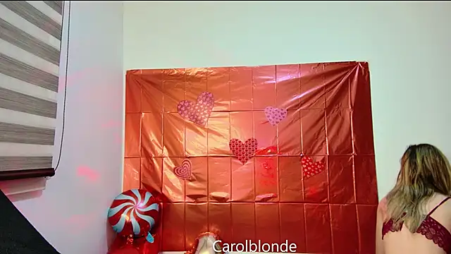Carolblonde online show from 14, 2, 2025