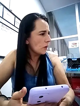 Alanna 11 online show from 26, 10, 2025