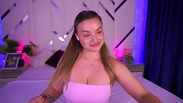 Snapshot of LindsieGreyy chatting on 3, 10, 2025 LindsieGreyy online show from 3, 10, 2025