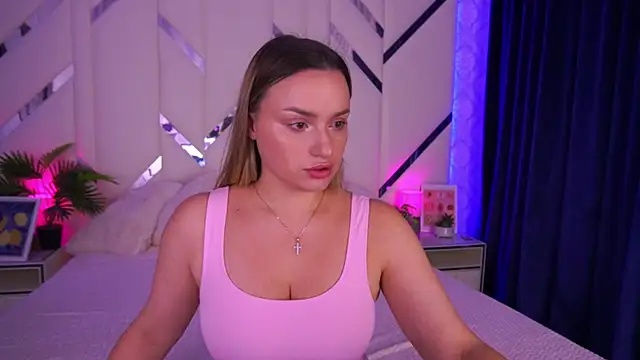 Snapshot of LindsieGreyy chatting on 14, 10, 2025 LindsieGreyy online show from 14, 10, 2025