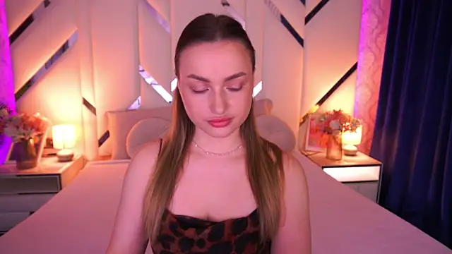 LindsieGreyy online show from 5, 4, 2026