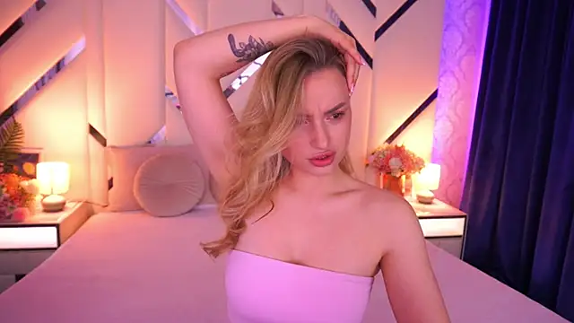 LindsieGreyy online show from 30, 4, 2026