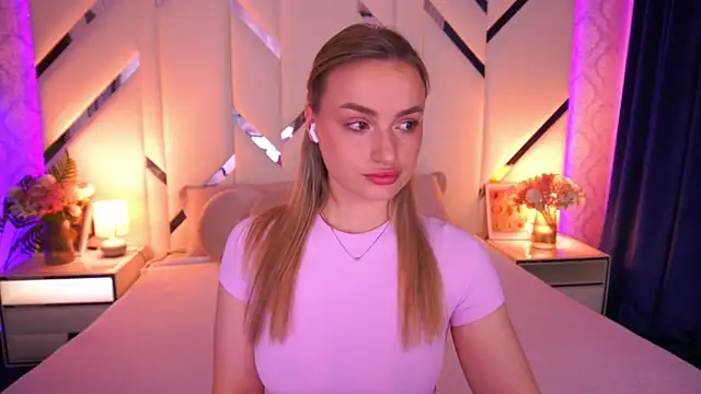 LindsieGreyy online show from 9, 5, 2026