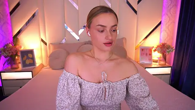 LindsieGreyy online show from 13, 5, 2026