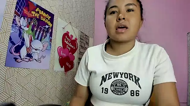 Snapshot of camilagreeco chatting on 13, 2, 2025 camilagreeco online show from 13, 2, 2025