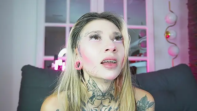Snapshot of miss___angel chatting on 20, 6, 2026 miss angel online show from 20, 6, 2026