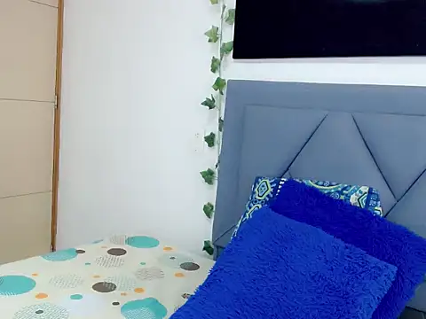 dominic 00 online show from 10, 10, 2025