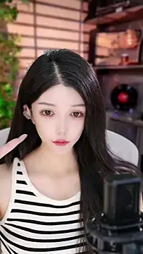 Snapshot of vv-77 chatting on 20, 9, 2025 vv-77 online show from 20, 9, 2025