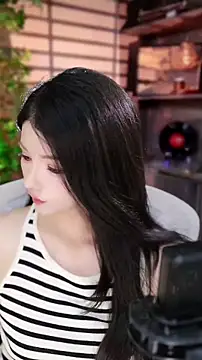 Snapshot of vv-77 chatting on 24, 9, 2025 vv-77 online show from 24, 9, 2025