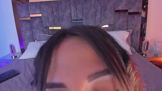 Nataylayla online show from 12, 3, 2025