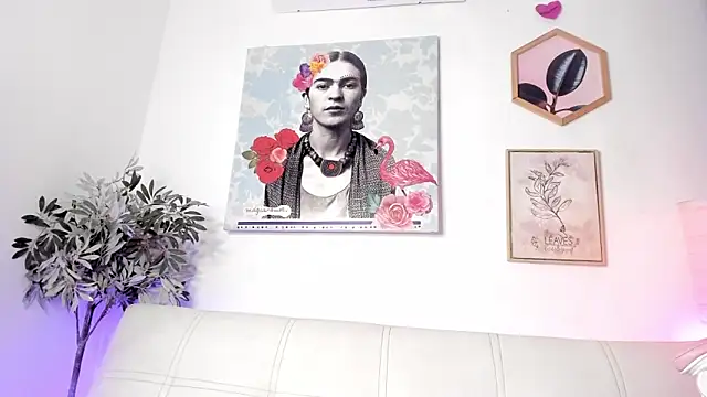 Snapshot of Dhalila_ chatting on 28, 2, 2025 Dhalila online show from 28, 2, 2025