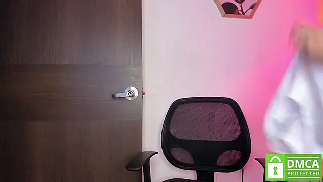 Snapshot of Dhalila_ chatting on 8, 11, 2025 Dhalila online show from 8, 11, 2025