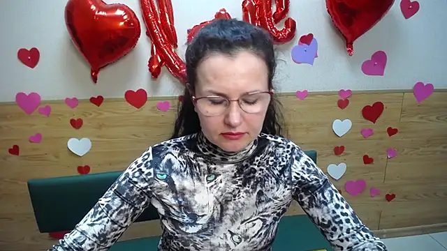 Miroslava Happi online show from 8, 3, 2025