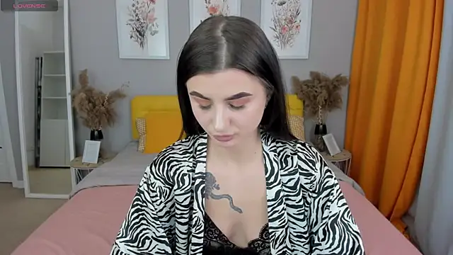 Snapshot of EmmaOlsen4u chatting on 1, 3, 2025 EmmaOlsen4u online show from 1, 3, 2025