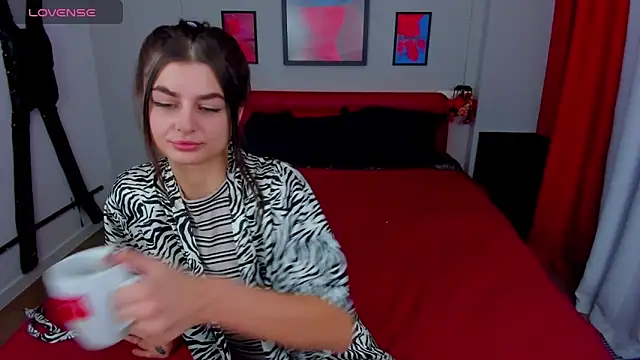 Snapshot of EmmaOlsen4u chatting on 7, 3, 2025 EmmaOlsen4u online show from 7, 3, 2025