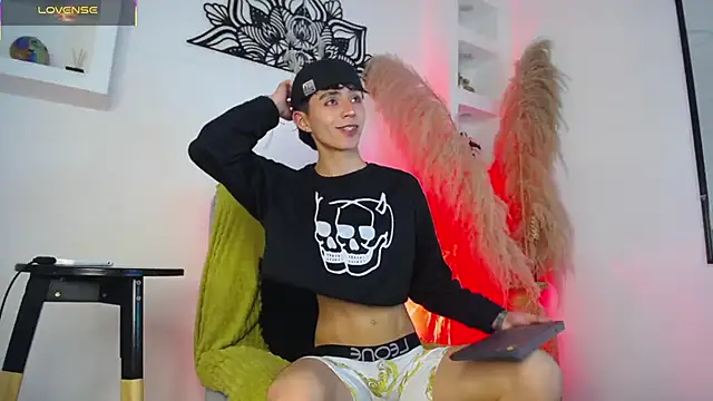 MaikyCooper online show from 15, 9, 2025