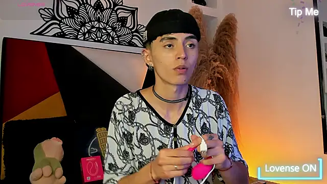 MaikyCooper online show from 10, 10, 2025