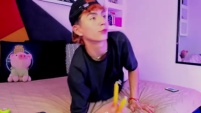 MaikyCooper online show from 15, 12, 2025