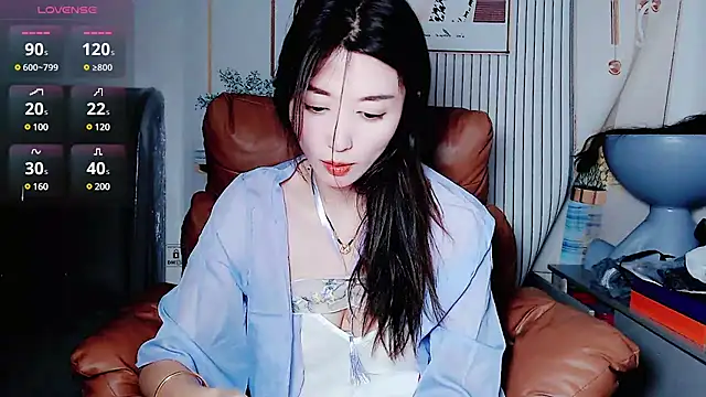 Snapshot of Tangtang-baby chatting on 5, 3, 2025 Tangtang-baby online show from 5, 3, 2025