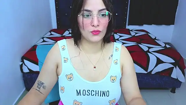 Snapshot of atenea_02_love chatting on 19, 9, 2025 atenea 02 love online show from 19, 9, 2025