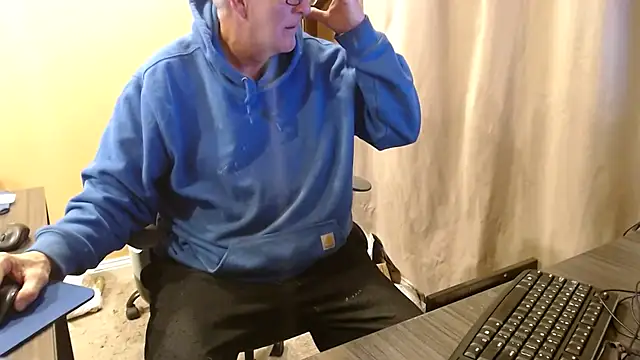 Snapshot of olderandwiser2 chatting on 3, 3, 2025 olderandwiser2 online show from 3, 3, 2025