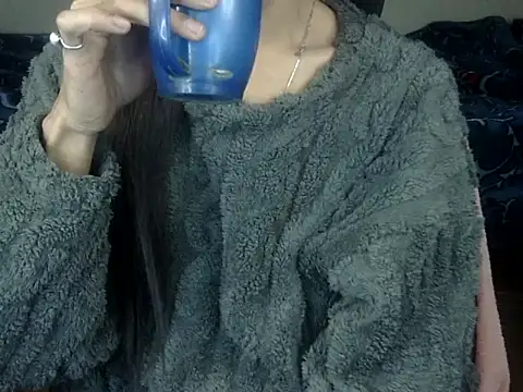 Snapshot of YourCDBitch chatting on 19, 12, 2025 YourCDBitch online show from 19, 12, 2025