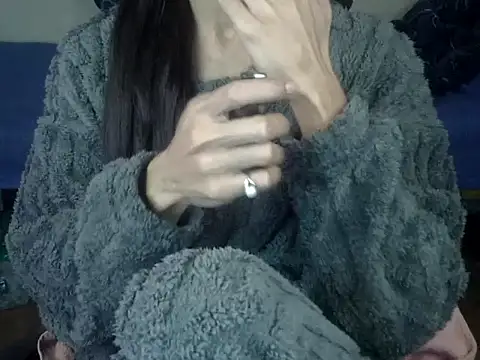 Snapshot of YourCDBitch chatting on 21, 12, 2025 YourCDBitch online show from 21, 12, 2025