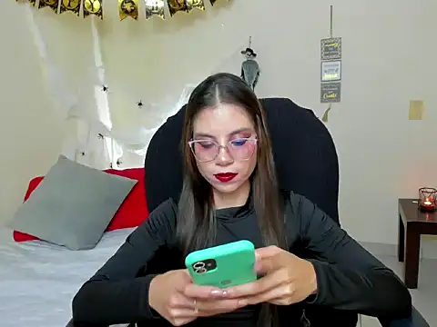 Snapshot of veronicamiller22 chatting on 31, 10, 2025 veronicamiller22 online show from 31, 10, 2025