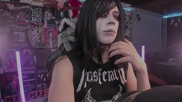 Snapshot of rotten_dreams chatting on 9, 4, 2026 rotten dreams online show from 9, 4, 2026