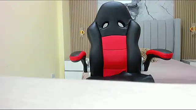 MELINAMARTINS online show from 13, 9, 2025