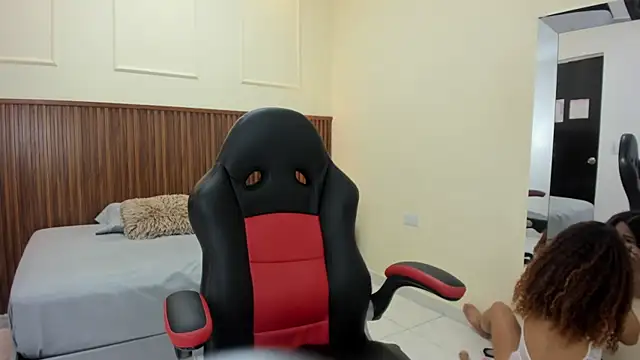 MELINAMARTINS online show from 2, 10, 2025