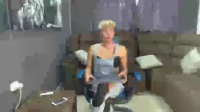 Snapshot of mchissexx chatting on 25, 9, 2025 mchissexx online show from 25, 9, 2025