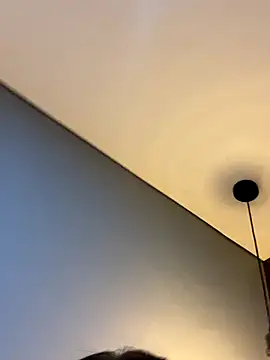 ValentinaOrtiz3 online show from 3, 10, 2025