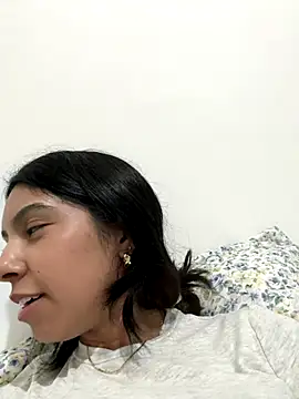 Snapshot of Valeedoll chatting on 9, 9, 2025 Valeedoll online show from 9, 9, 2025