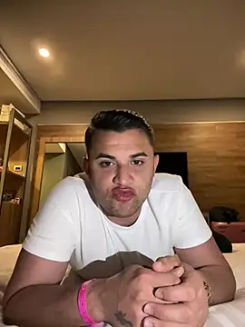 Snapshot of ErickDousson chatting on 27, 2, 2025 ErickDousson online show from 27, 2, 2025