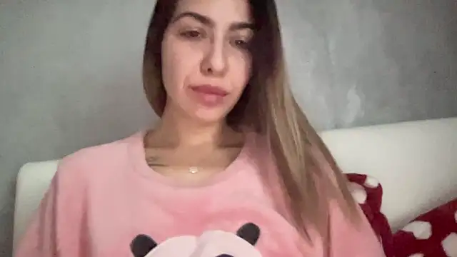 Snapshot of sarrah_rossy chatting on 27, 11, 2025 sarrah rossy online show from 27, 11, 2025