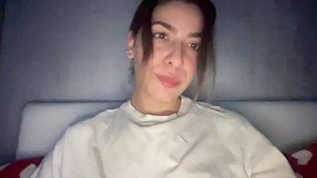 Snapshot of sarrah_rossy chatting on 2, 12, 2025 sarrah rossy online show from 2, 12, 2025