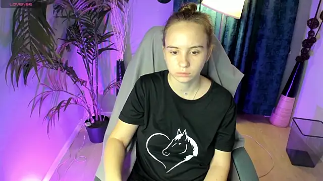 Lika 0ne online show from 9, 10, 2025