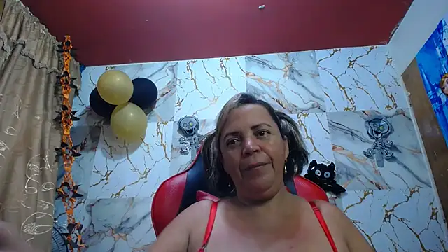 Snapshot of alina_maturehot chatting on 25, 10, 2025 alina maturehot online show from 25, 10, 2025