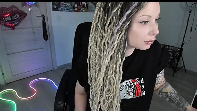 HoneySallyMoore online show from 5, 4, 2026