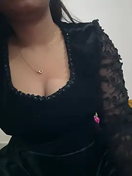 Snapshot of Pink_lily902 chatting on 4, 3, 2025 Pink lily902 online show from 4, 3, 2025