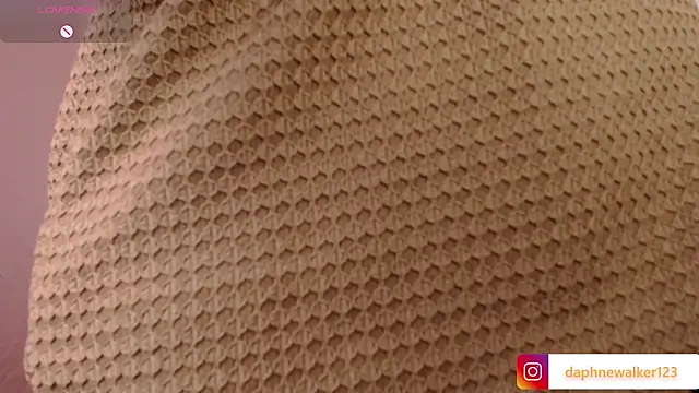 Daphnewalker   online show from 27, 3, 2026